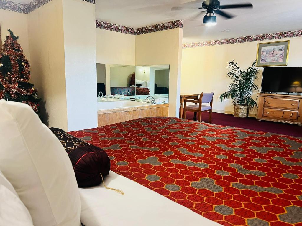 Villa Inn Motel Near Hwy 12 WI Capital O