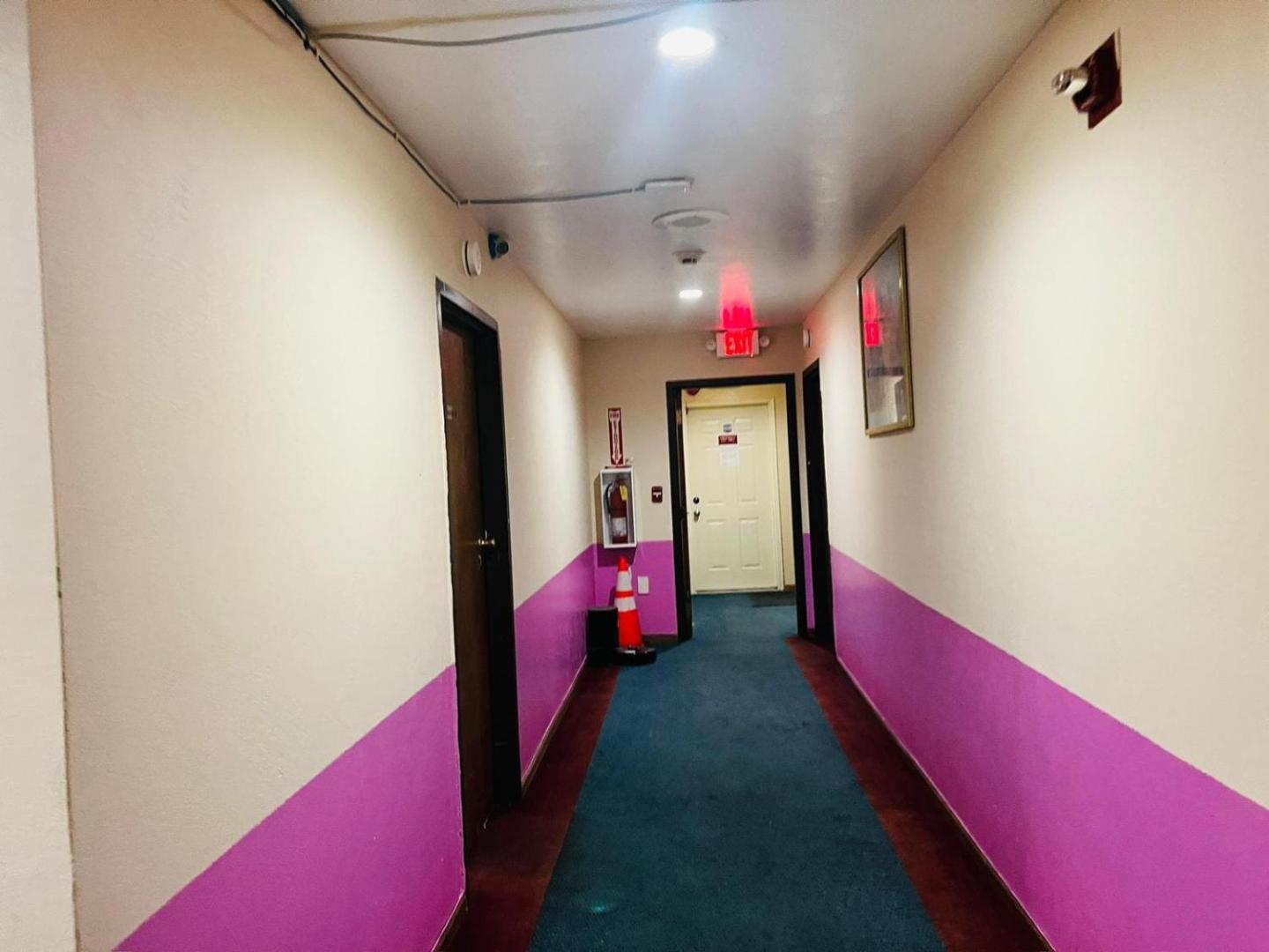 Villa Inn Motel Near Hwy 12 WI Capital O