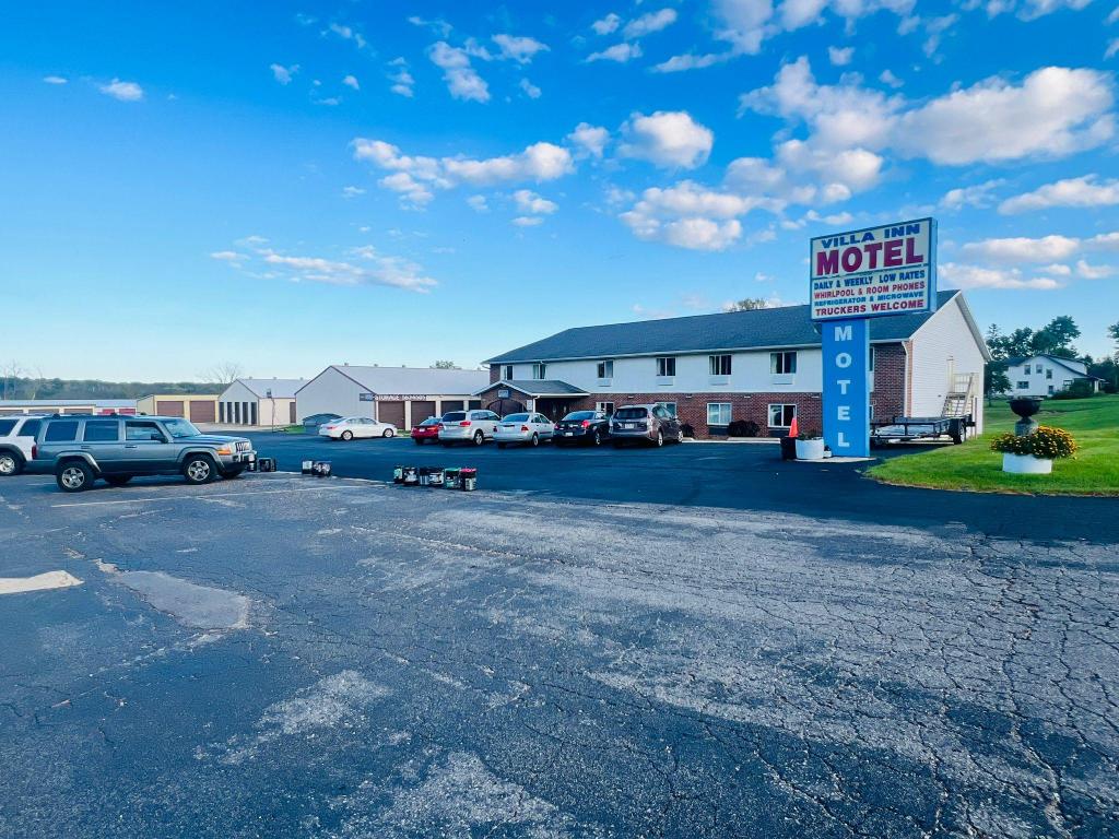 Villa Inn Motel Near Hwy 12 WI Capital O