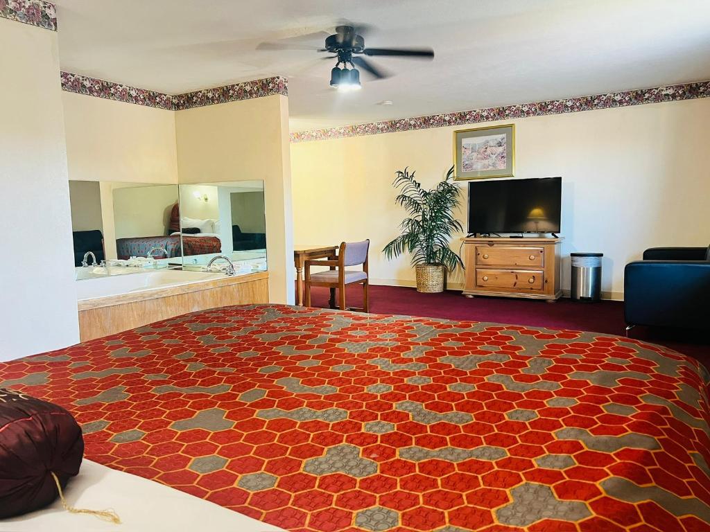 Villa Inn Motel Near Hwy 12 WI Capital O