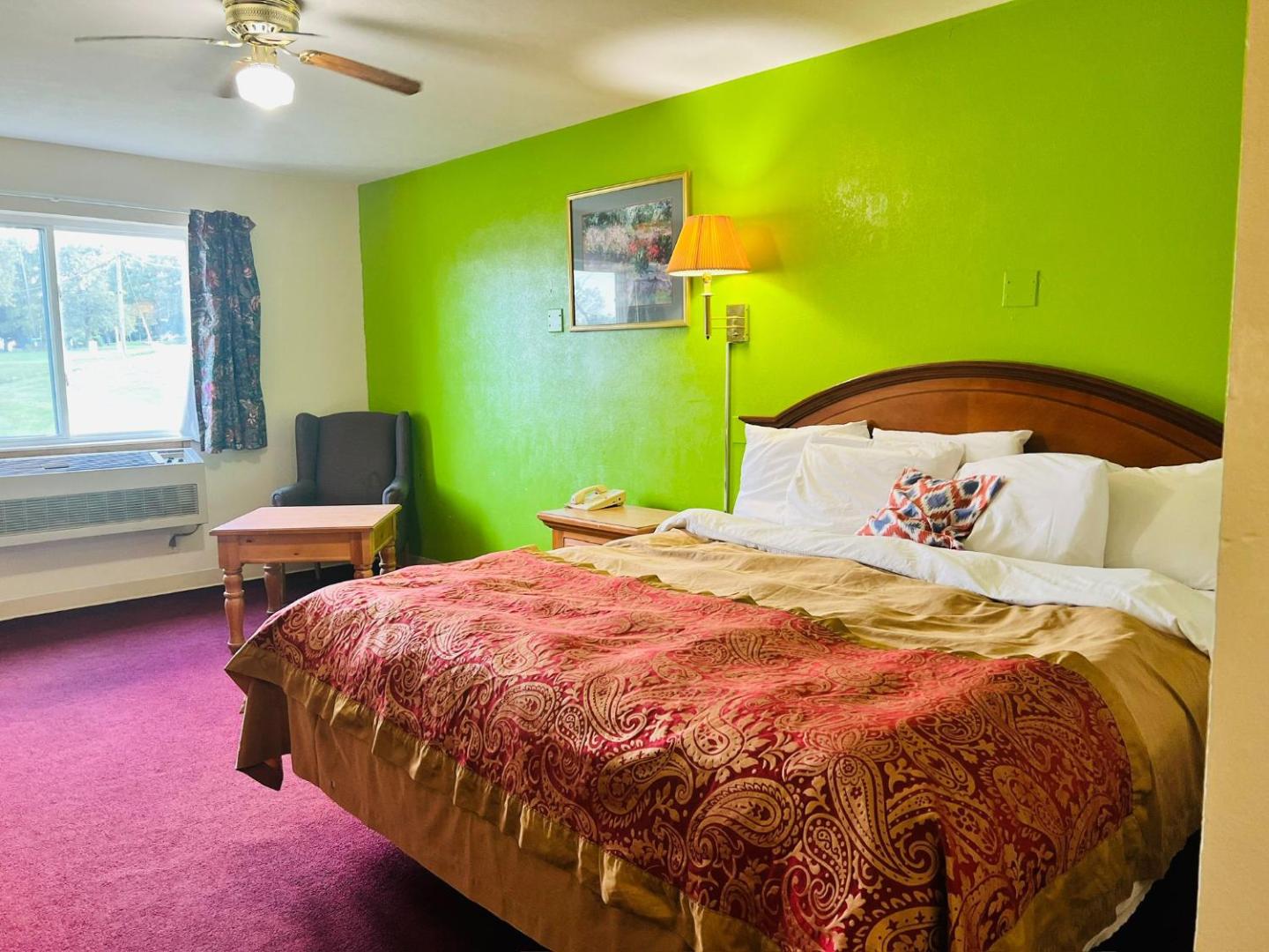 Villa Inn Motel Near Hwy 12 WI Capital O