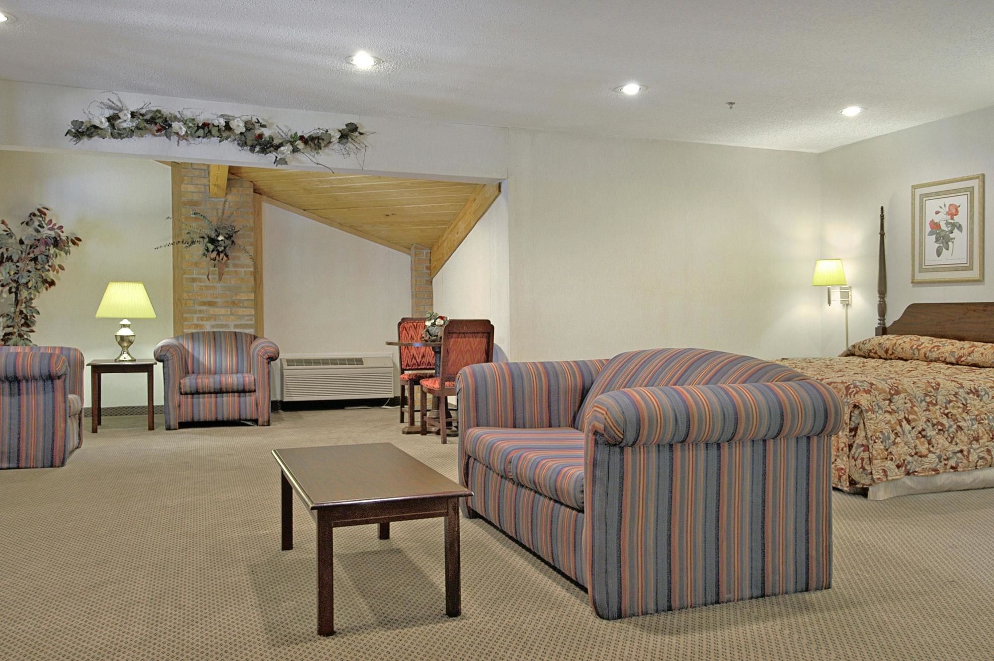 Super 8 by Wyndham Green Bay I-43 Bus. Park