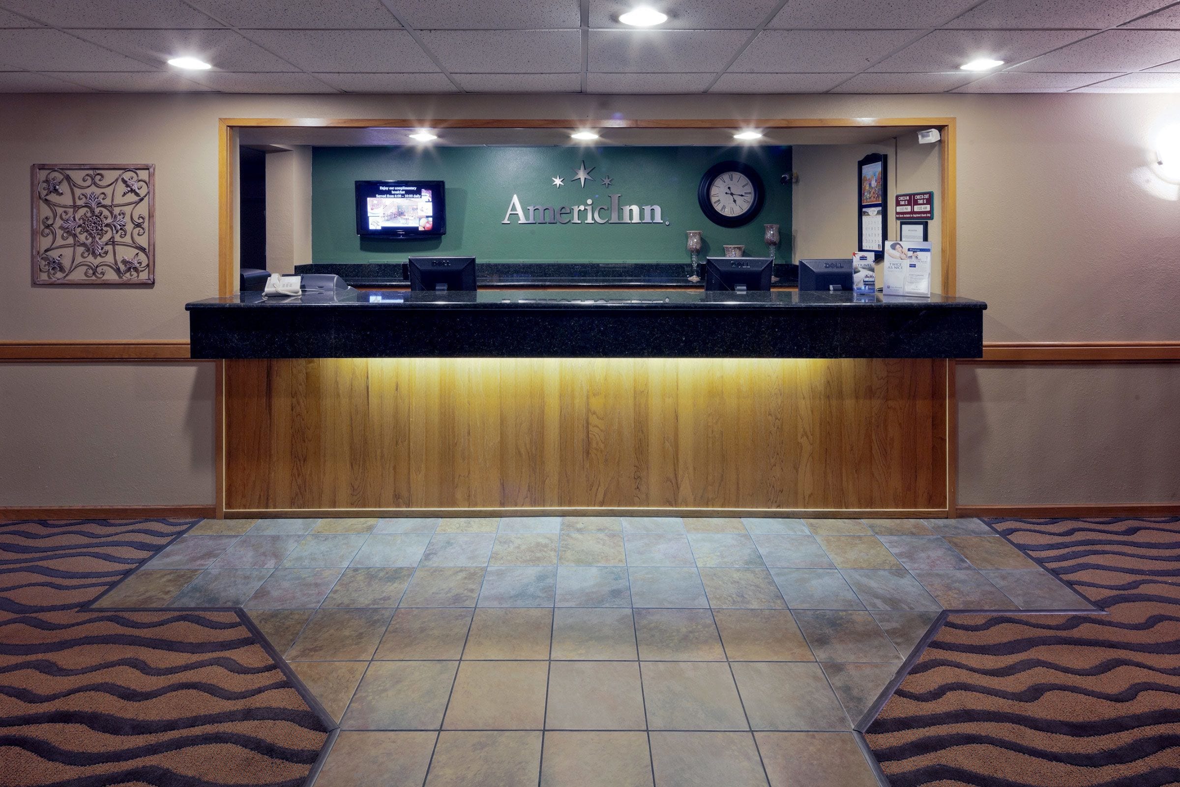AmericInn by Wyndham Hartford WI