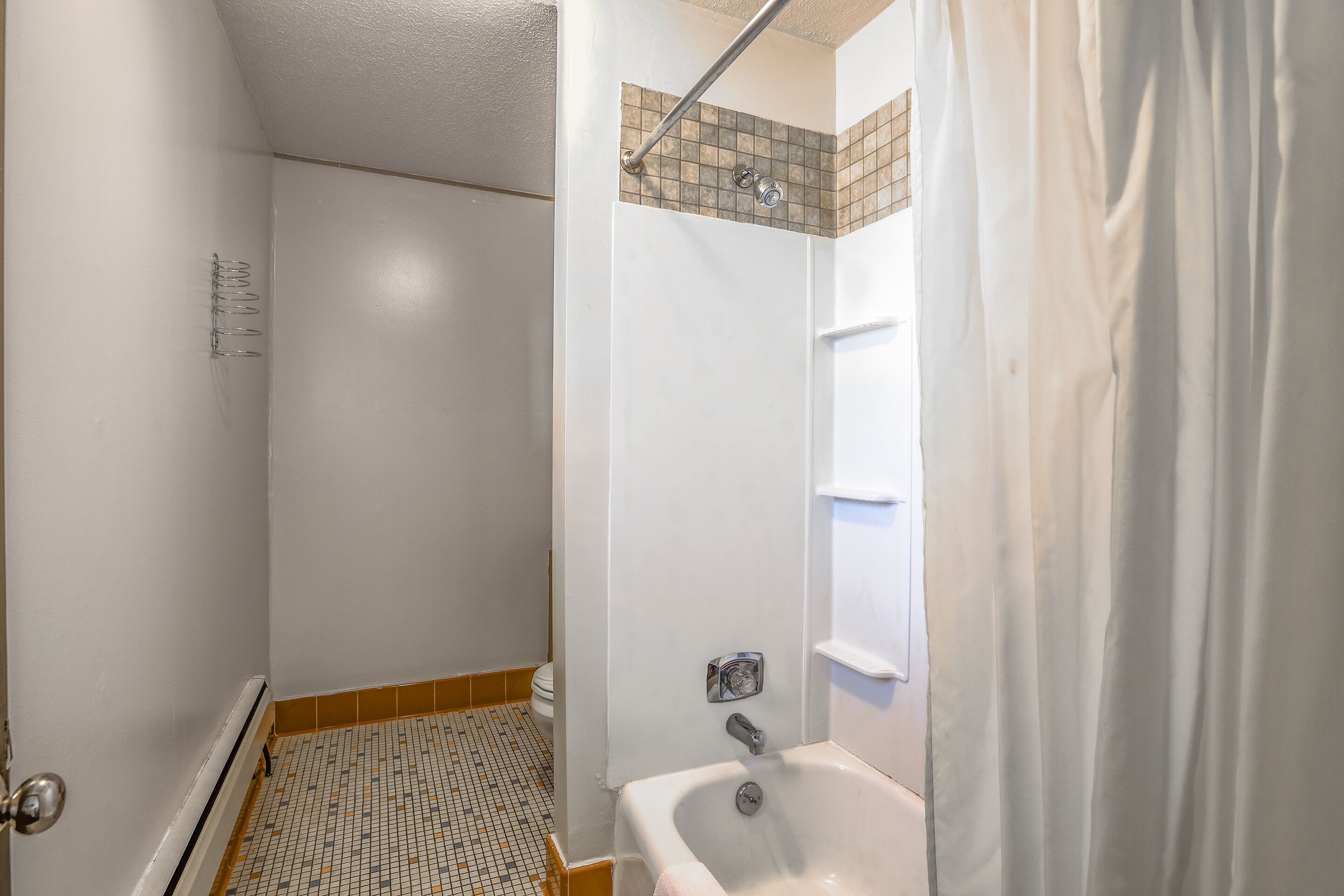 Love Hotels at Silver Street in Hurley WI