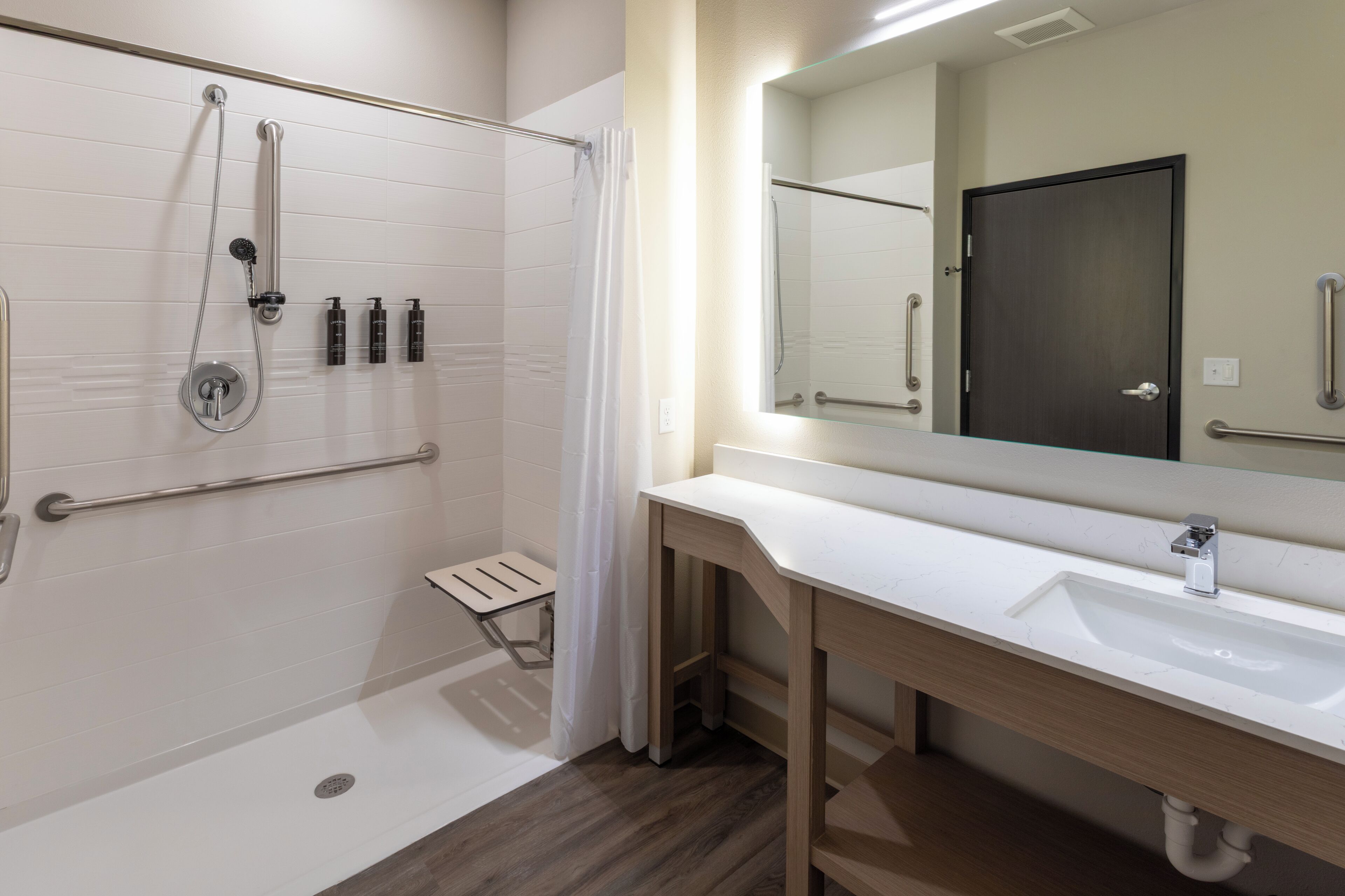 GrandStay Hotel & Suites Kaukauna