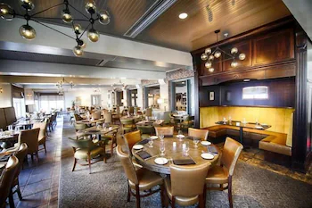 The Stella Hotel & Ballroom