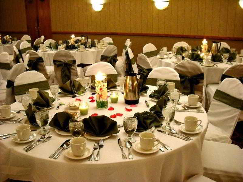 AmericInn by Wyndham La Crosse Riverfront Conference Center