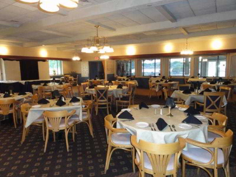 AmericInn by Wyndham La Crosse Riverfront Conference Center