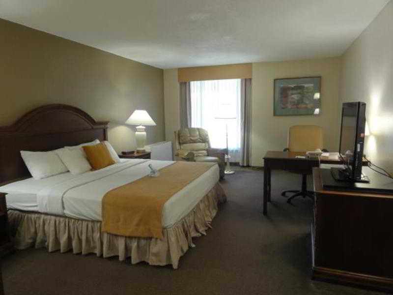 AmericInn by Wyndham La Crosse Riverfront Conference Center