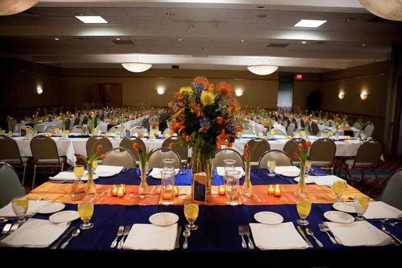 AmericInn by Wyndham La Crosse Riverfront Conference Center