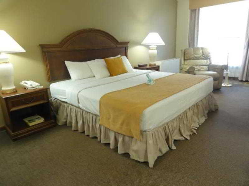 AmericInn by Wyndham La Crosse Riverfront Conference Center