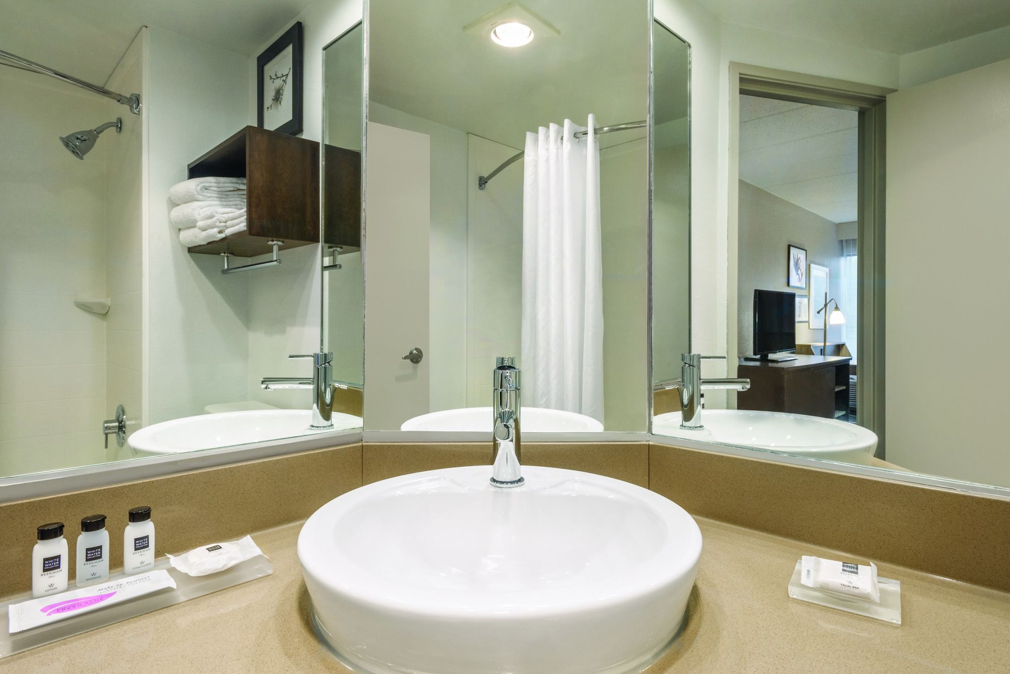 Country Inn & Suites by Radisson, La Crosse, WI