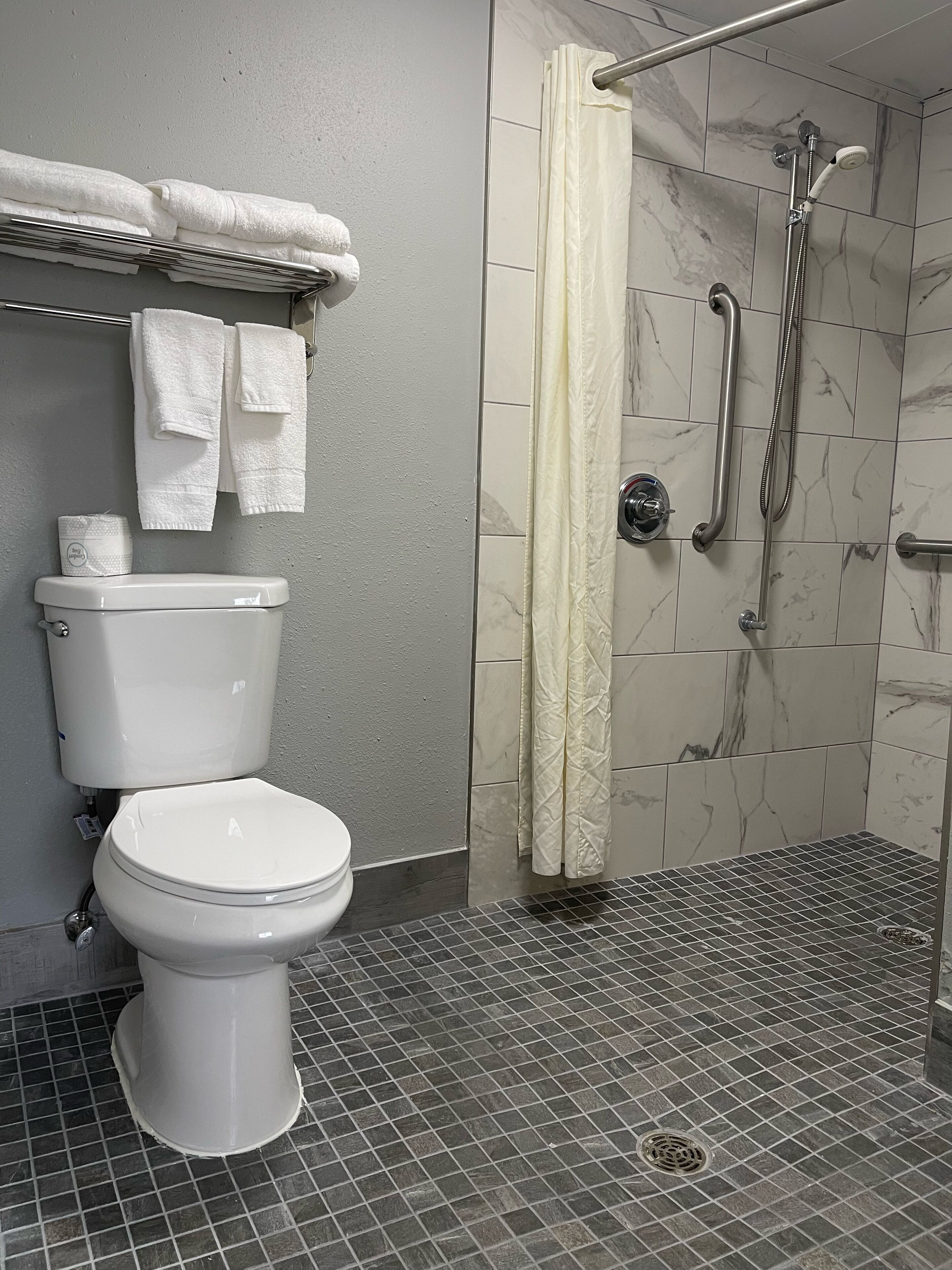 AmericInn by Wyndham Ladysmith