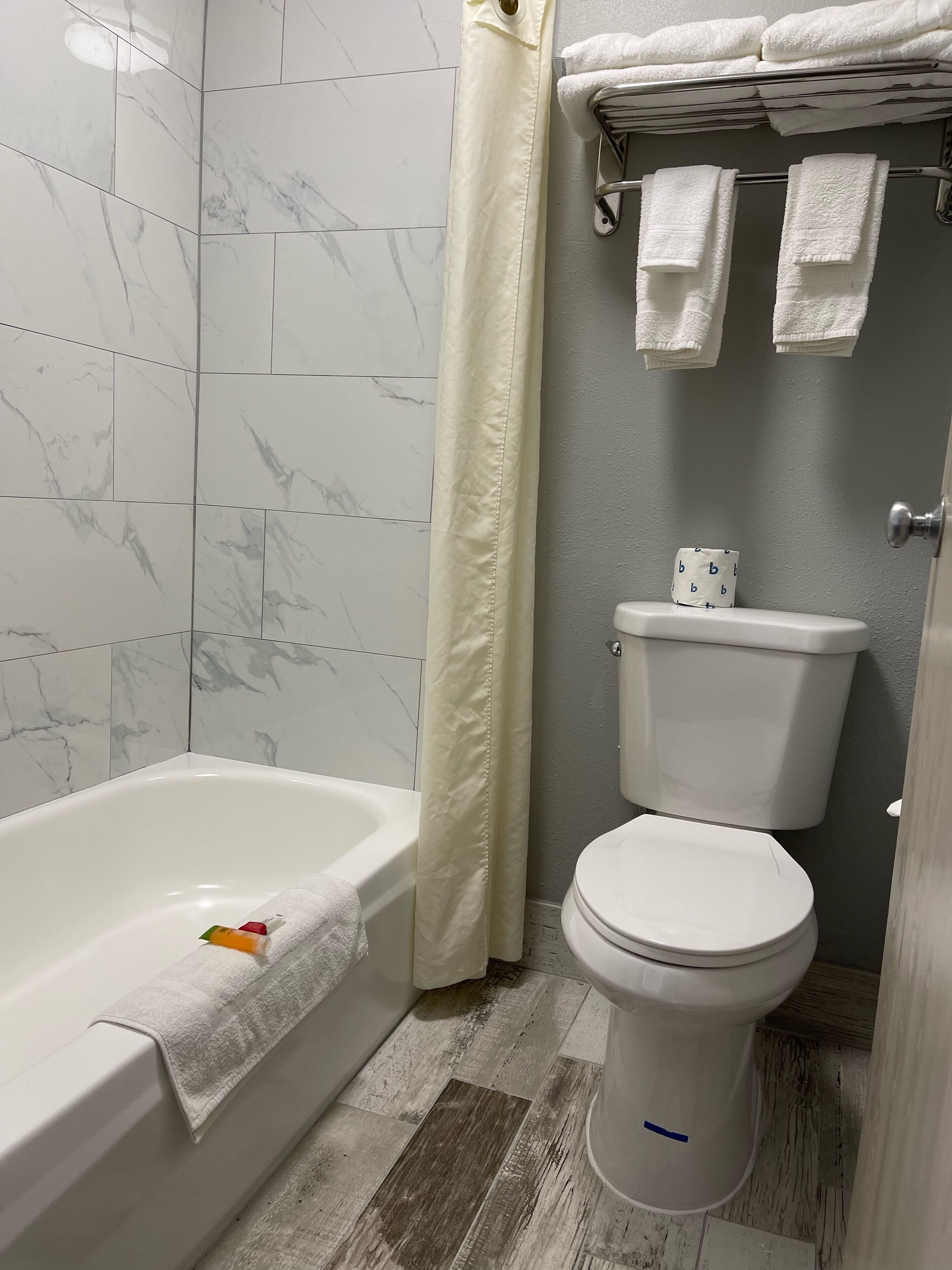 AmericInn by Wyndham Ladysmith