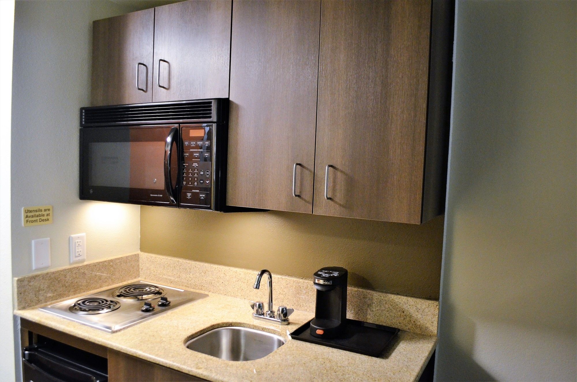Best Western West Towne Suites