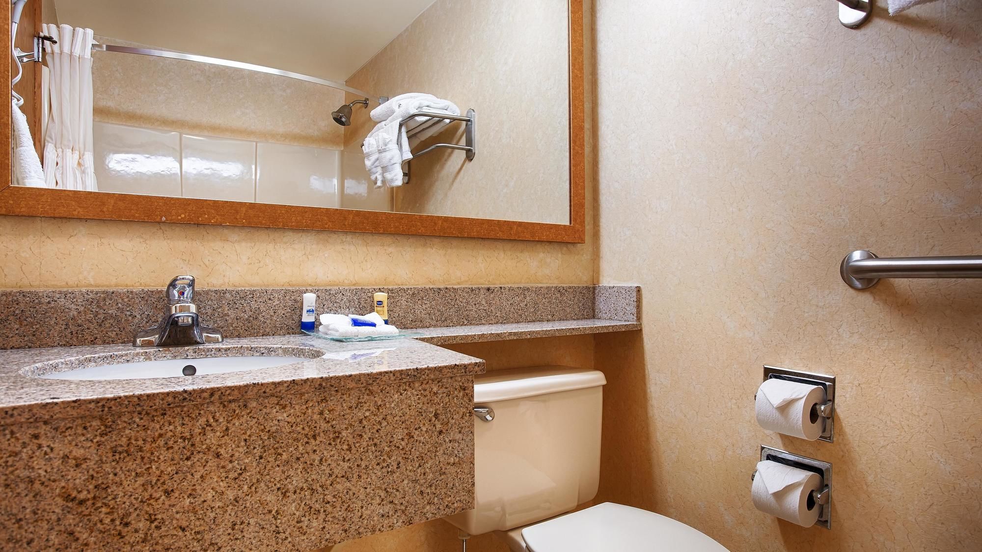 Best Western West Towne Suites