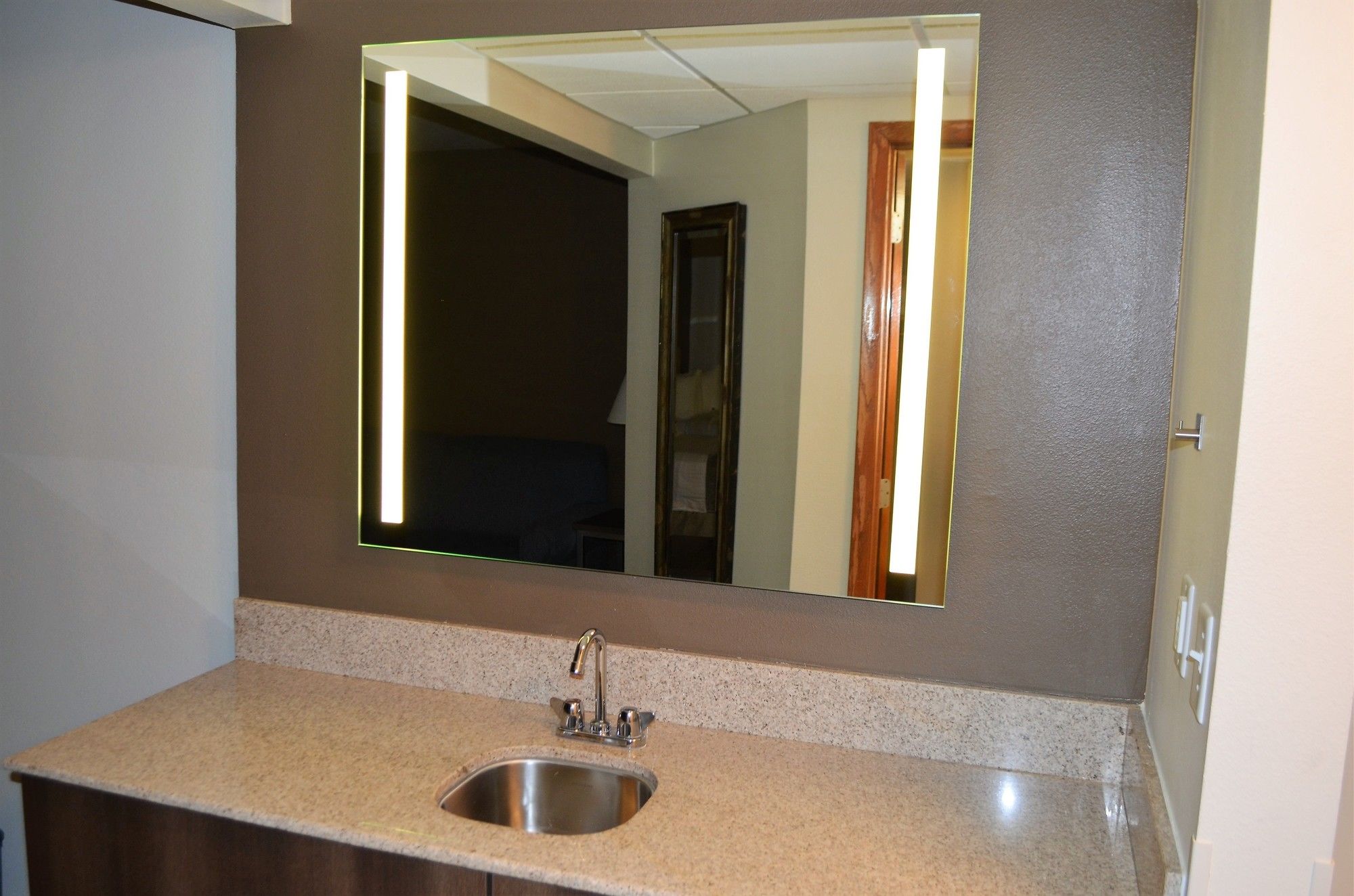 Best Western West Towne Suites