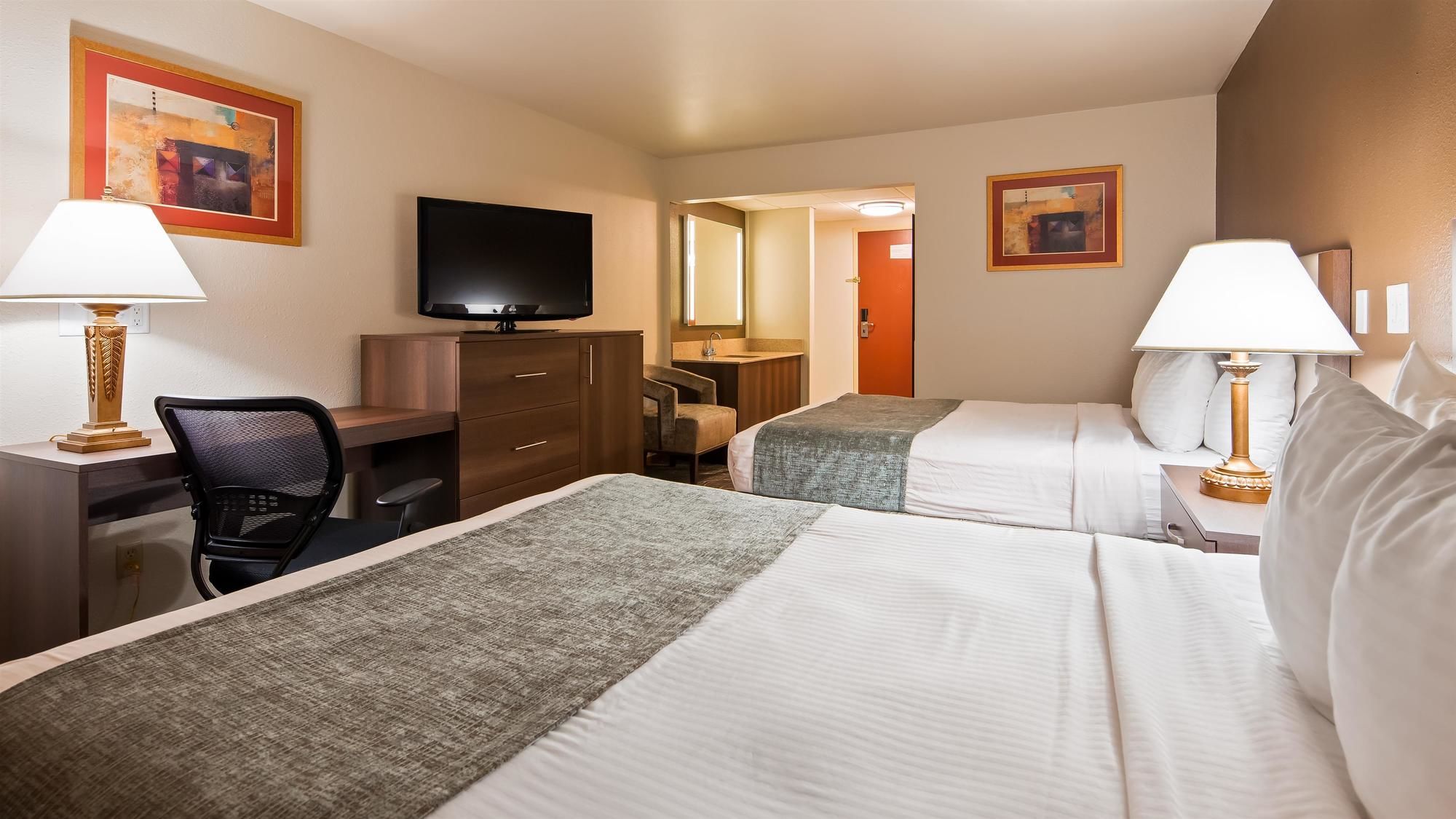Best Western West Towne Suites