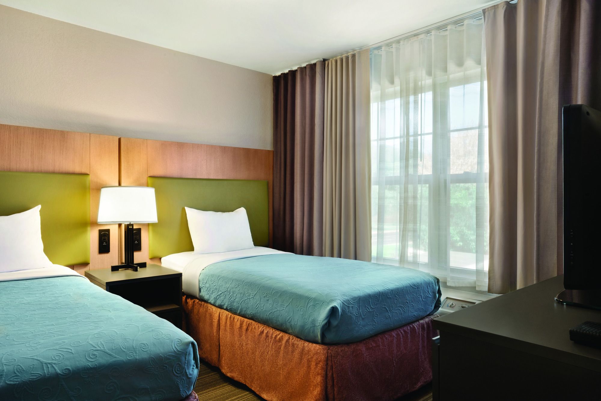 Country Inn & Suites by Radisson, Madison Southwest, WI