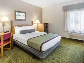 Days Inn & Suites By Wyndham Madison