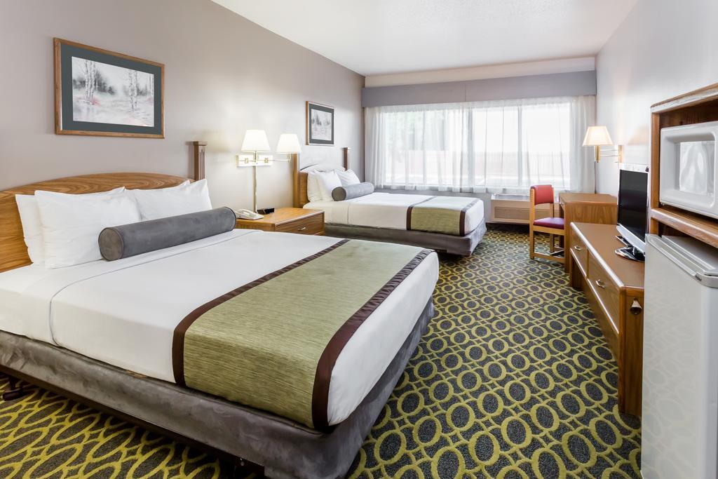 Days Inn & Suites By Wyndham Madison