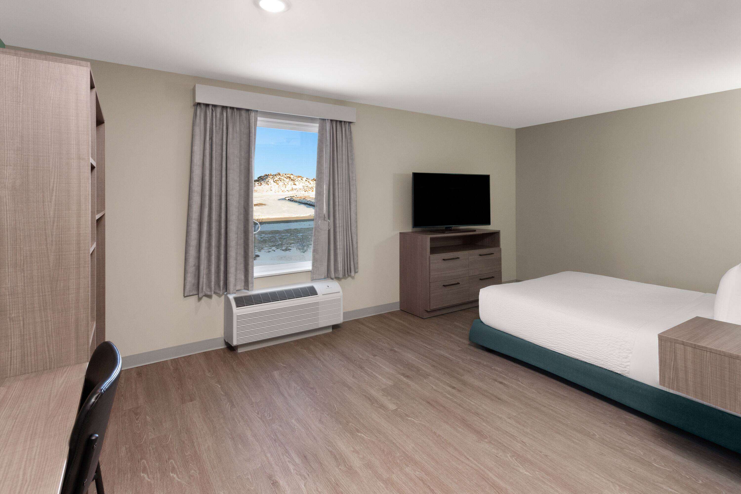 ECHO Suites Extended Stay by Wyndham Madison