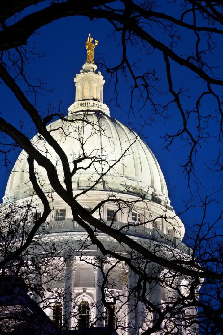 Hampton Inn & Suites Madison / Downtown