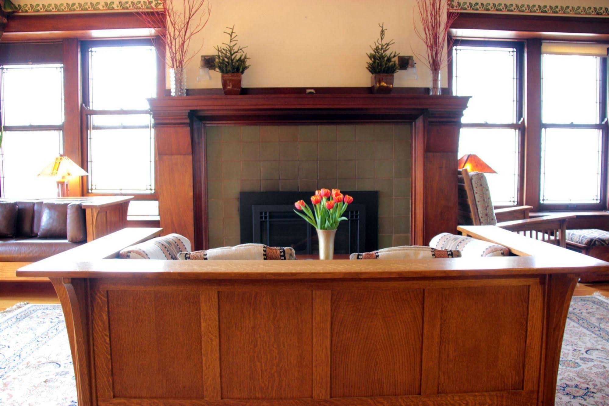 Mendota Lake House Inn