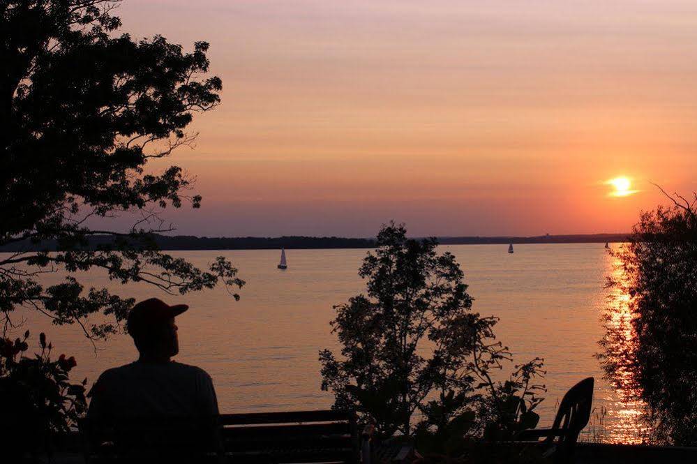 Mendota Lake House Inn