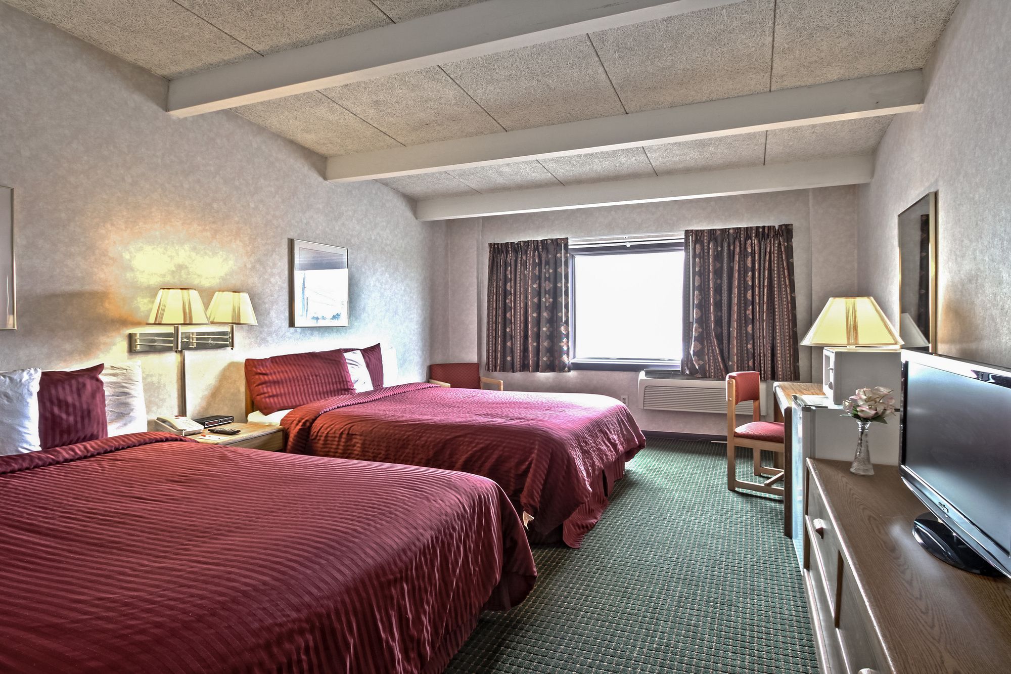 Days Inn by Wyndham Manitowoc