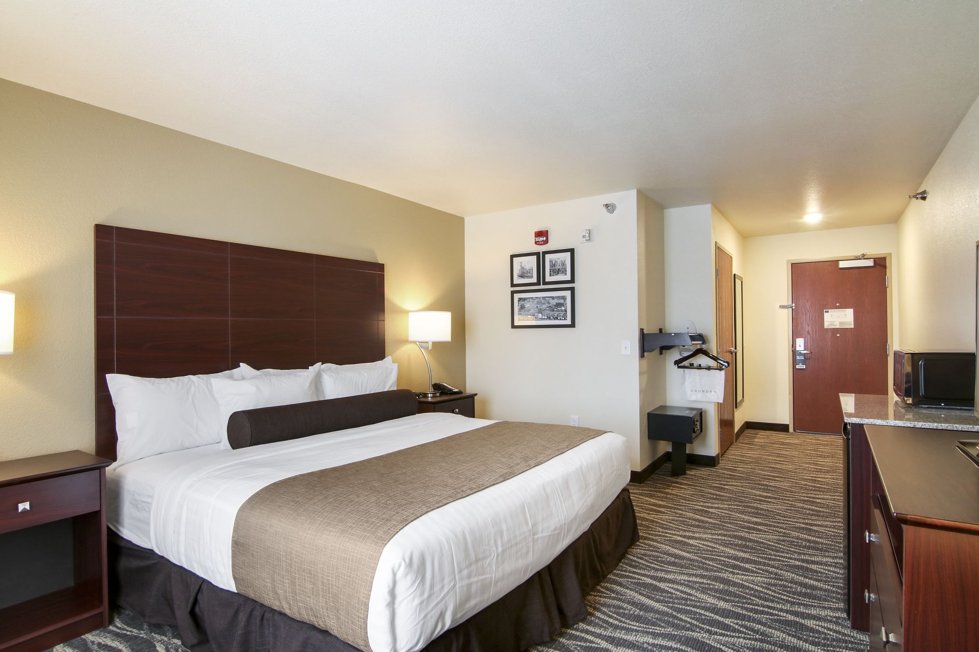 Cobblestone Inn & Suites Menomonie