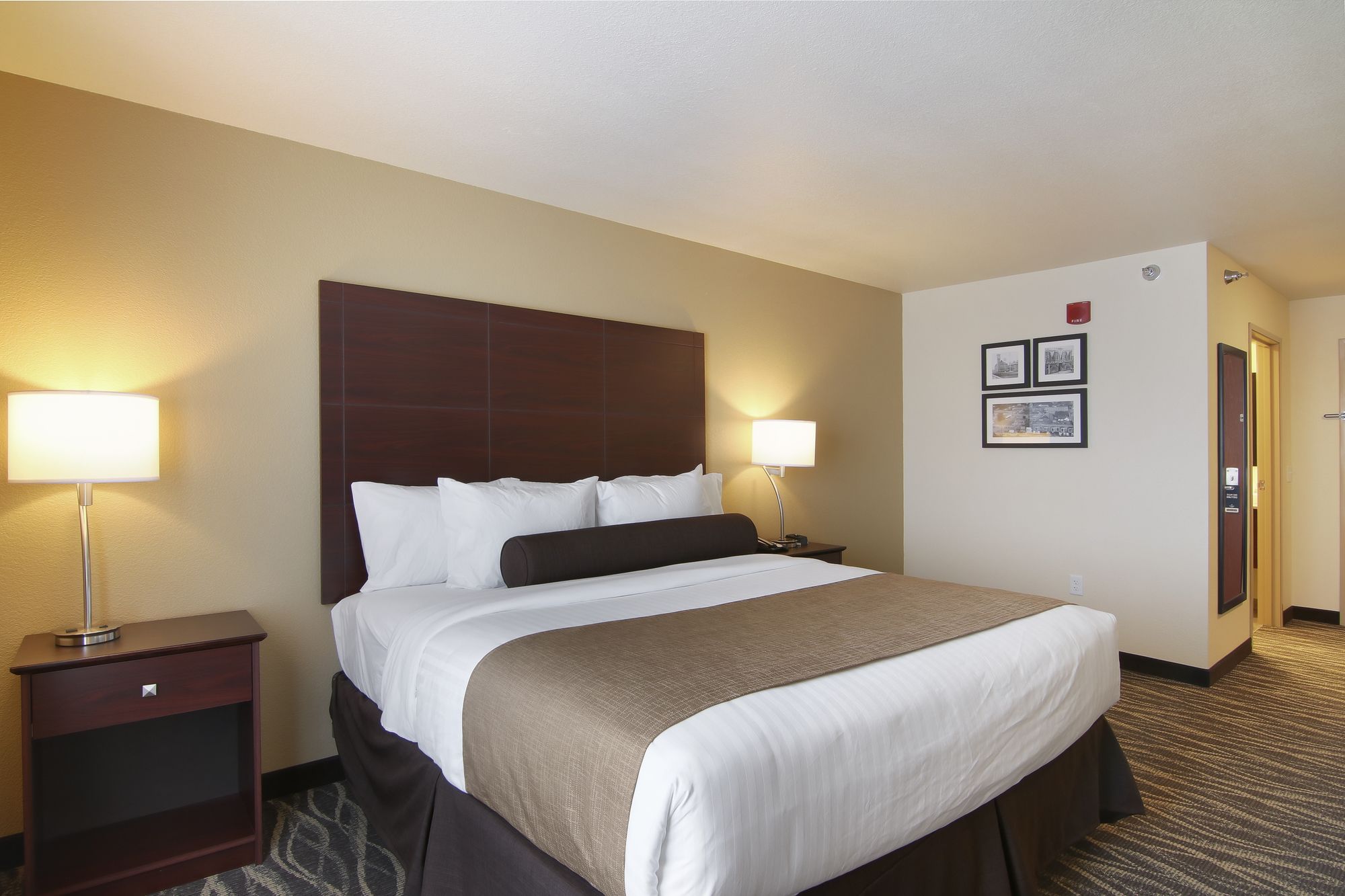 Cobblestone Inn & Suites Menomonie