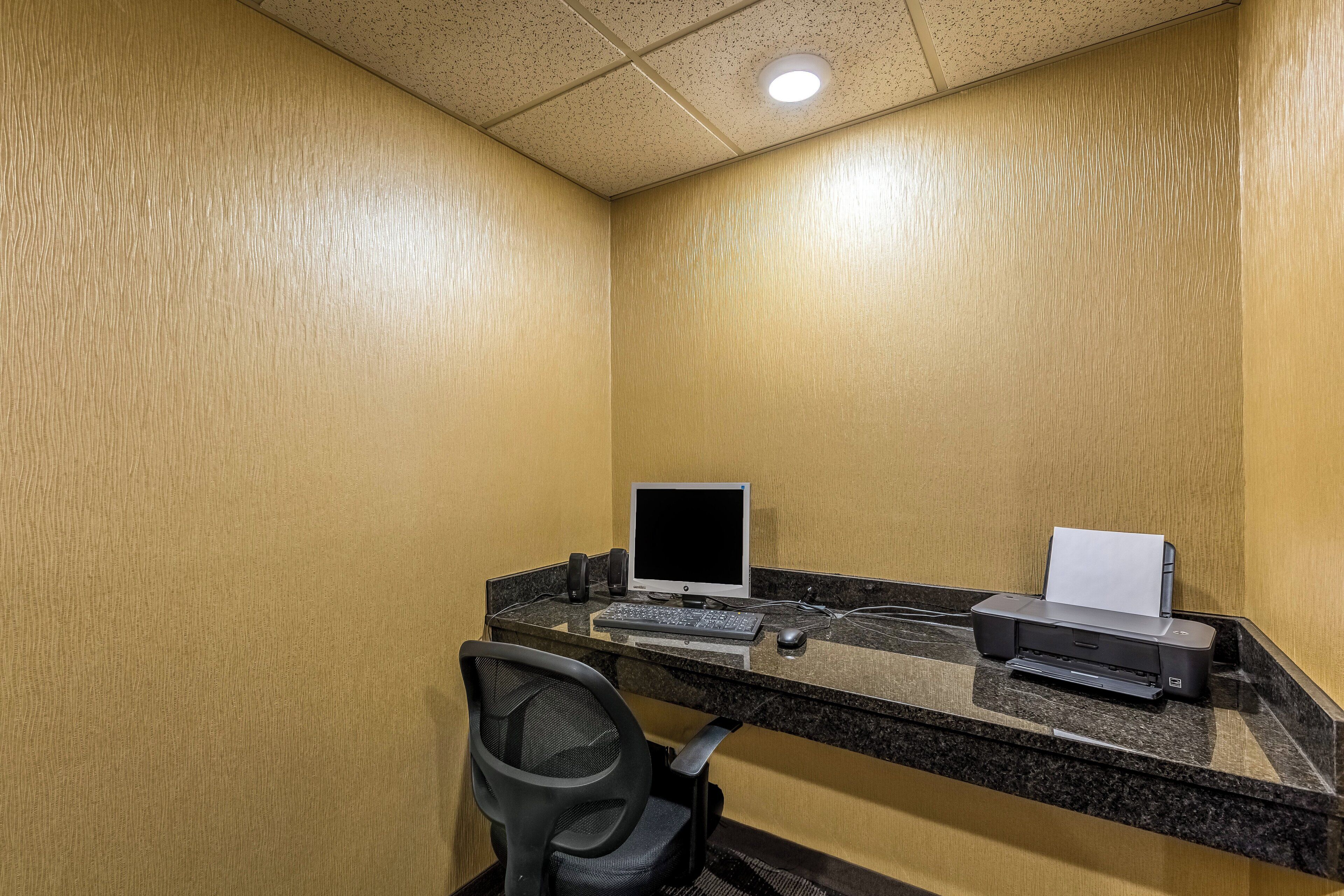 Boarders Inn And Suites