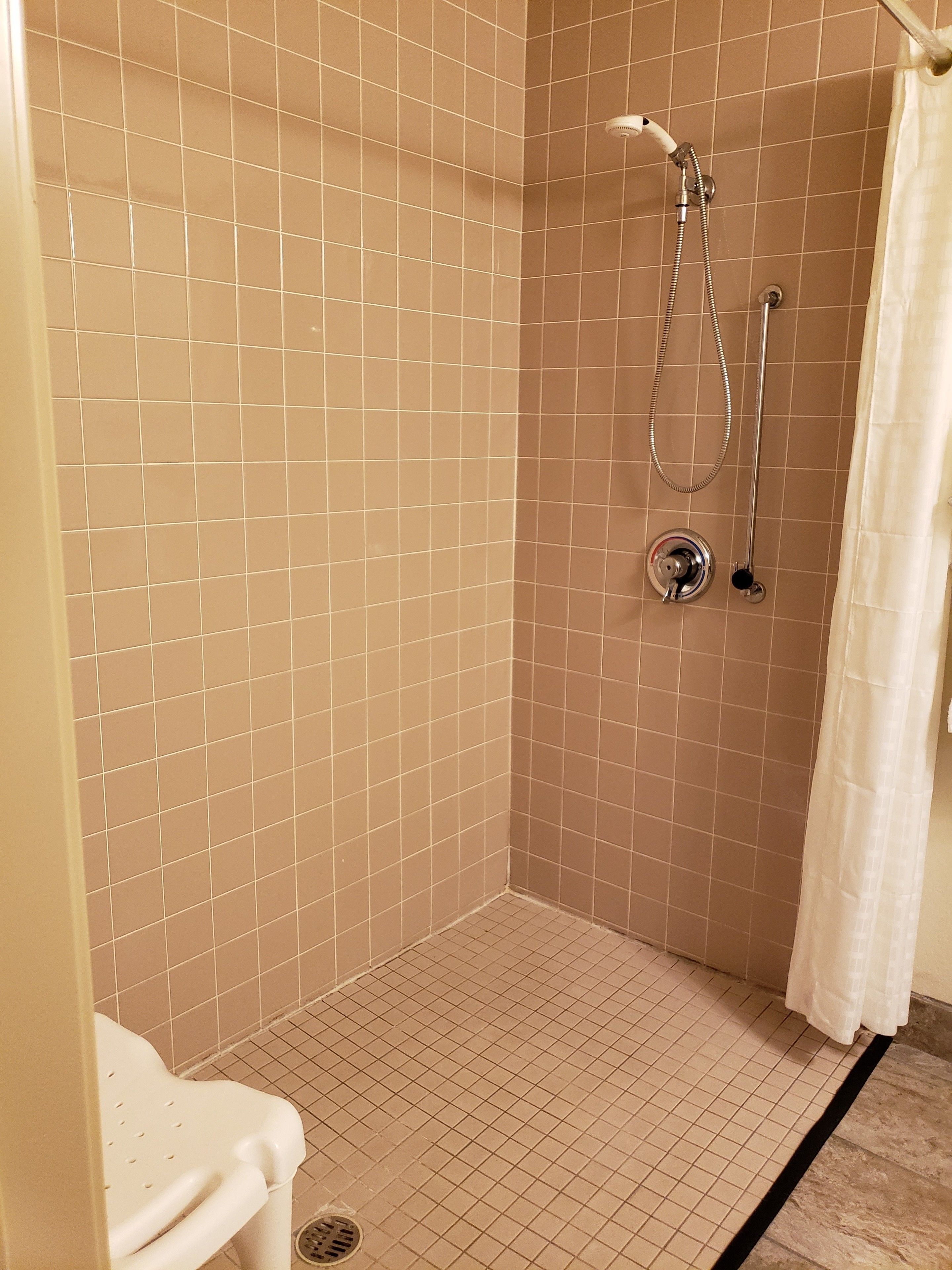 Boarders Inn And Suites