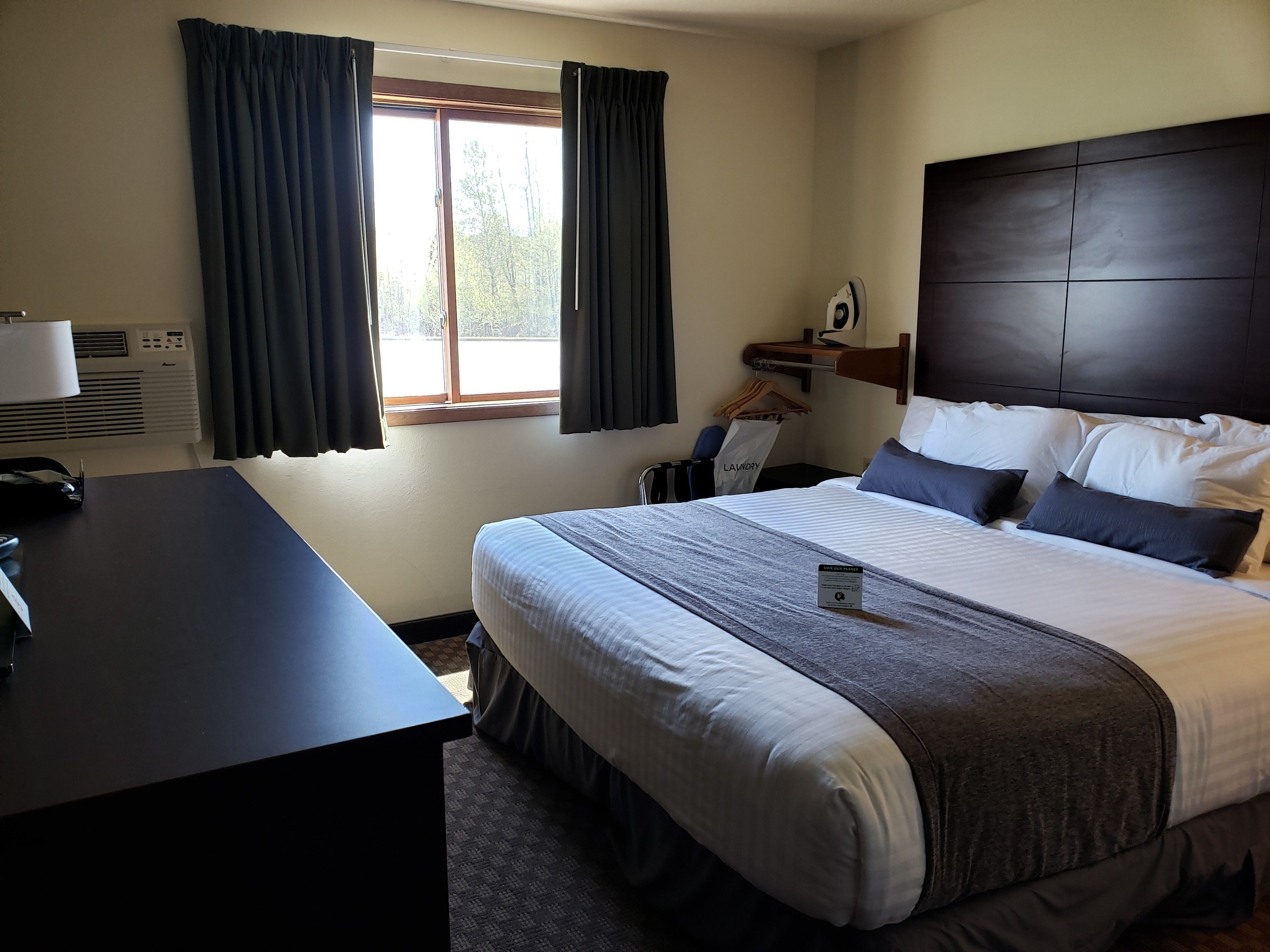 Boarders Inn And Suites