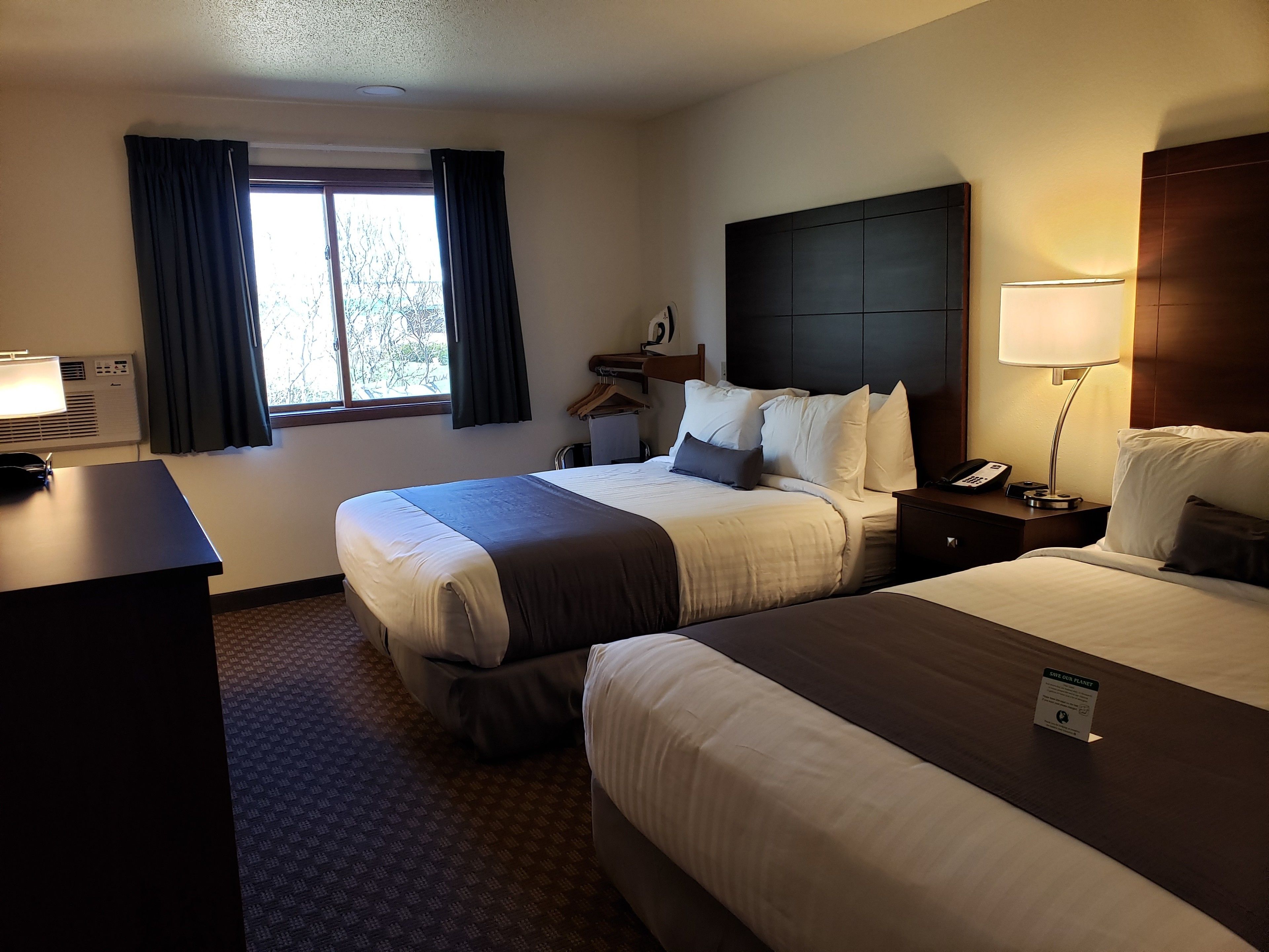 Boarders Inn And Suites