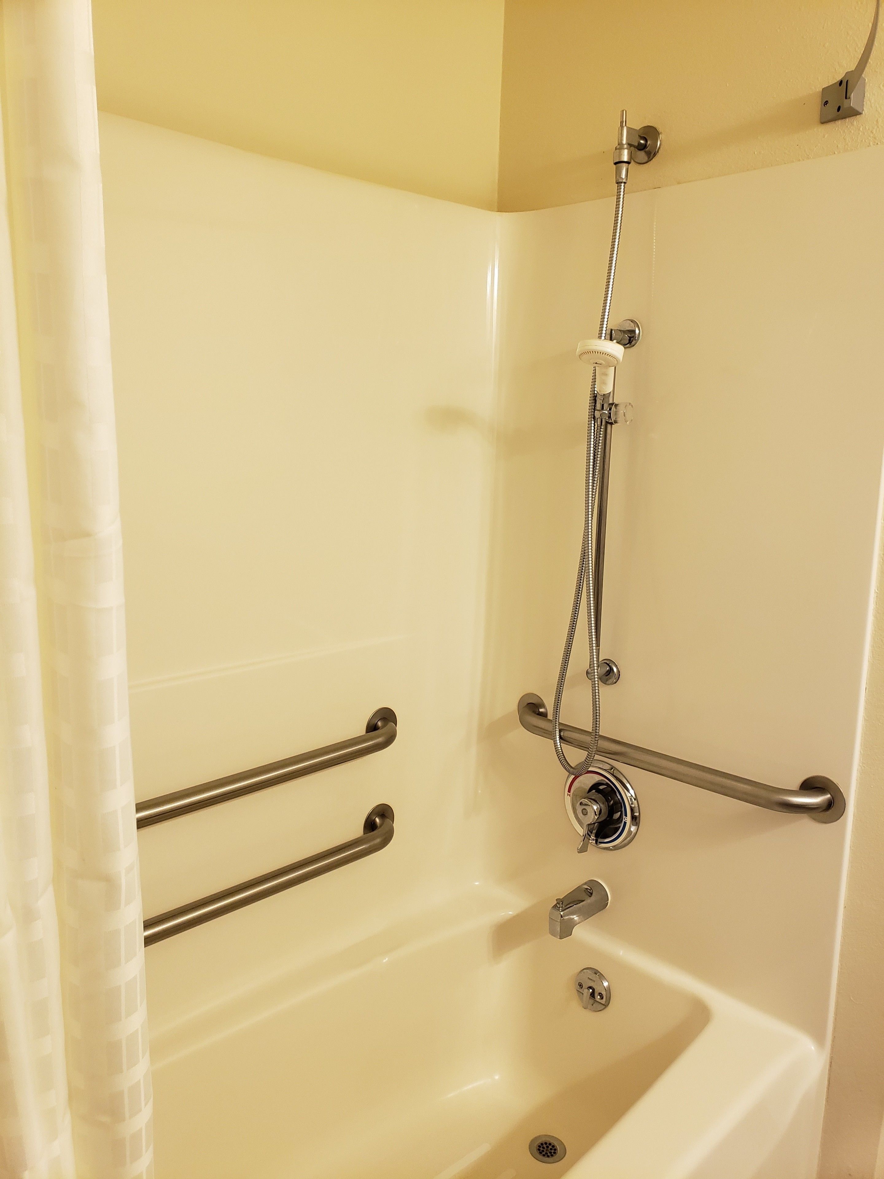 Boarders Inn And Suites