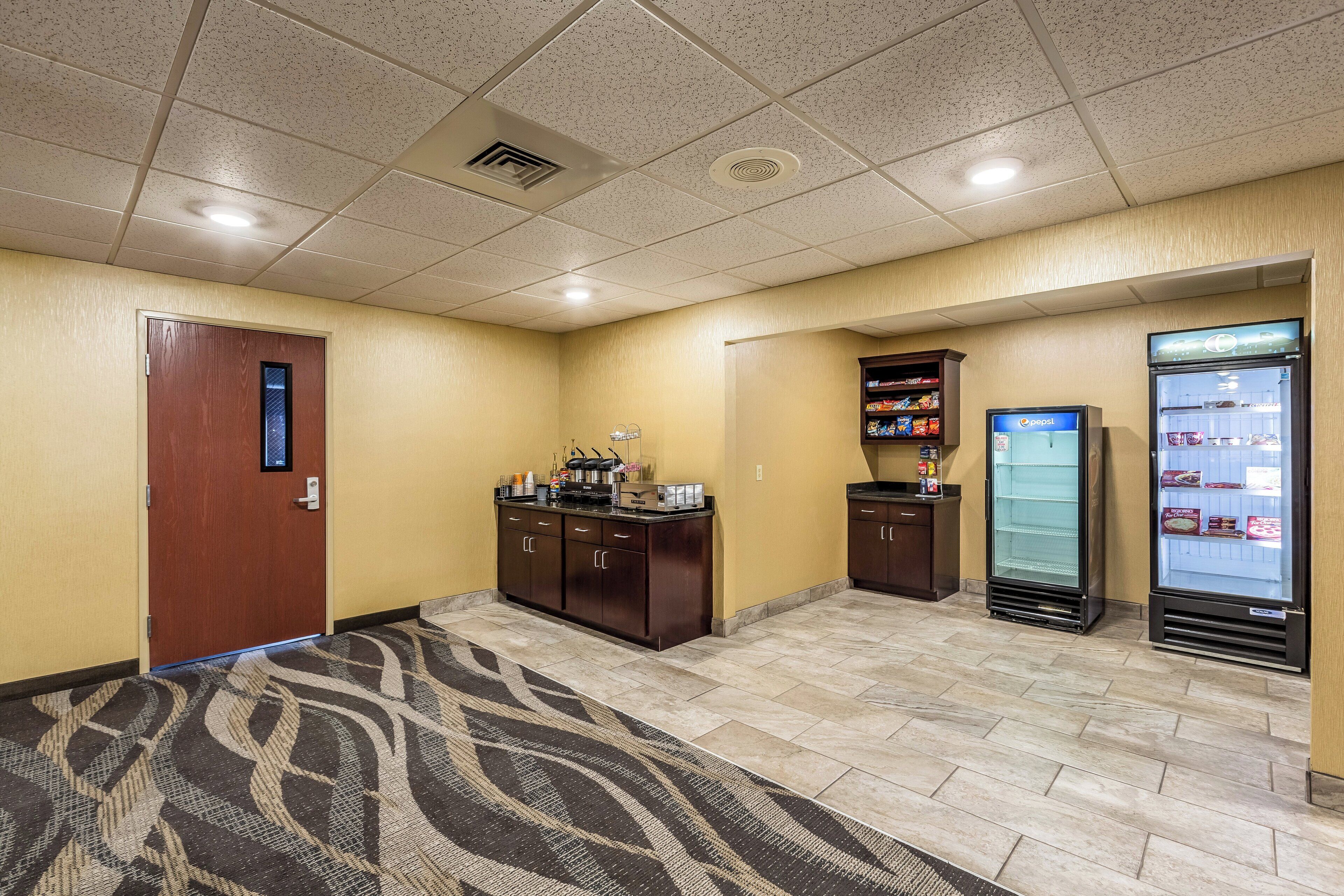 Boarders Inn And Suites