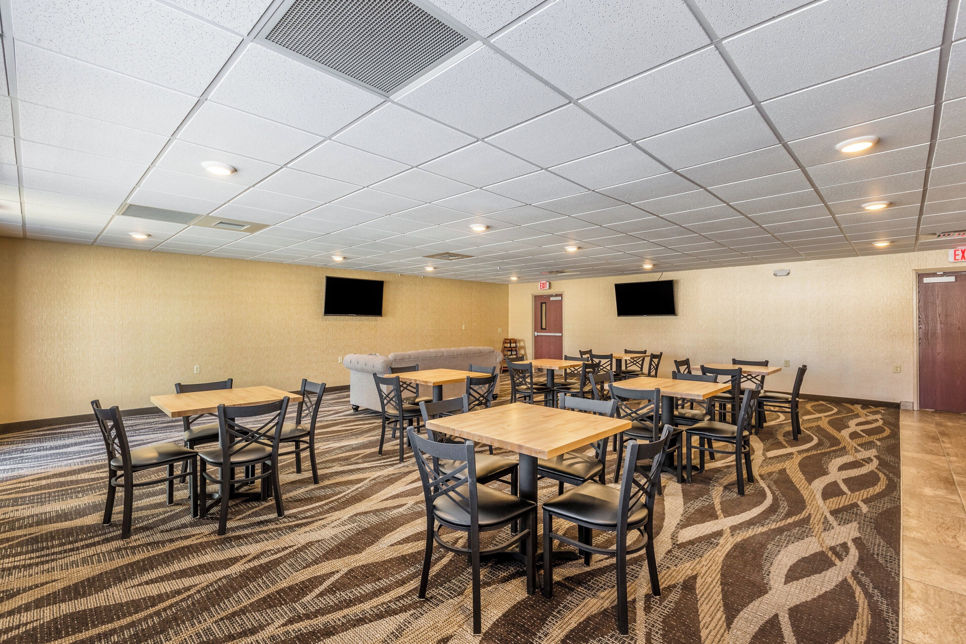 Boarders Inn And Suites