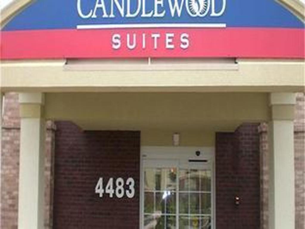 Candlewood Suites Milwaukee Brown Deer