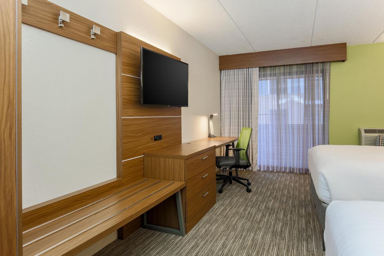 Holiday Inn Express Milwaukee-West Medical Center