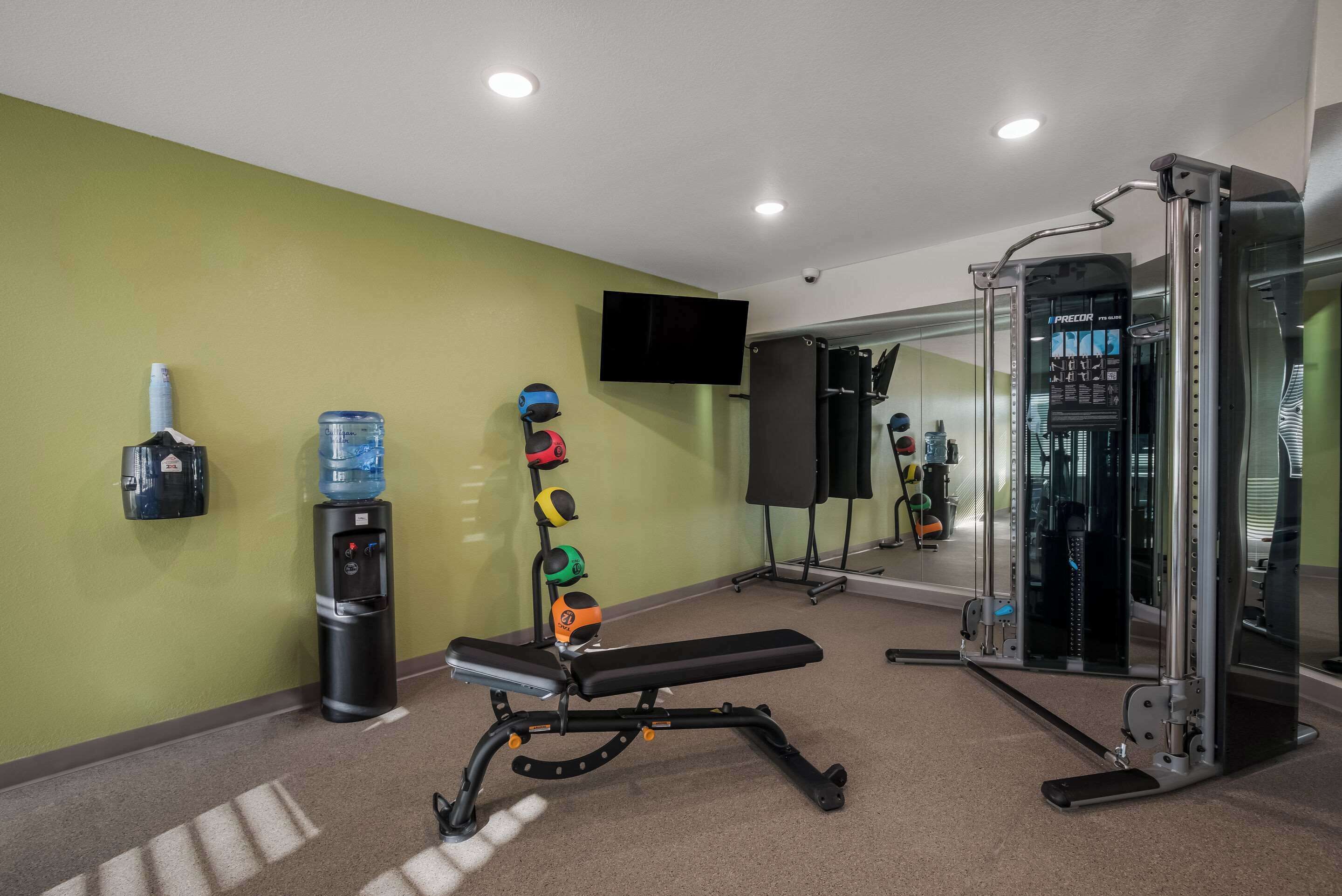 WoodSpring Suites Milwaukee Menomonee Falls