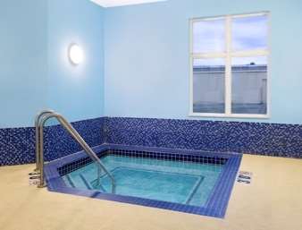 Days Inn by Wyndham Neenah