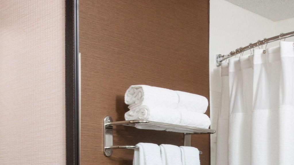 Wingate by Wyndham Oshkosh