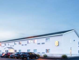 Super 8 by Wyndham Phillips