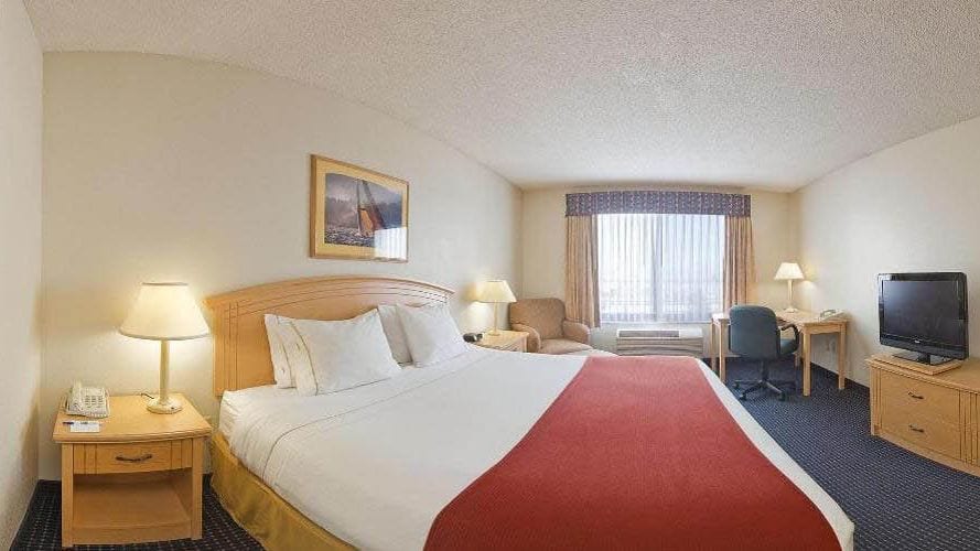 Holiday Inn Express Hotel & Suites Superior
