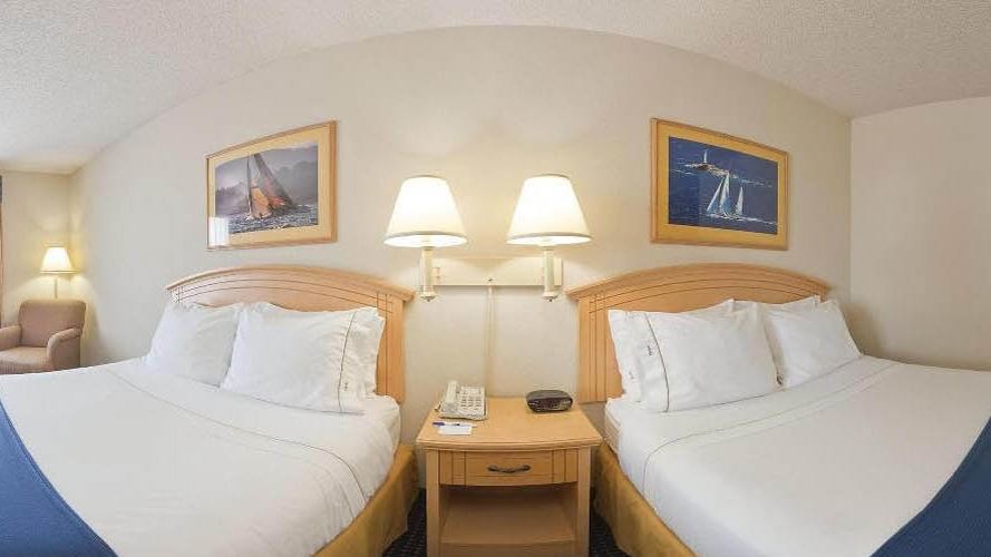 Holiday Inn Express Hotel & Suites Superior
