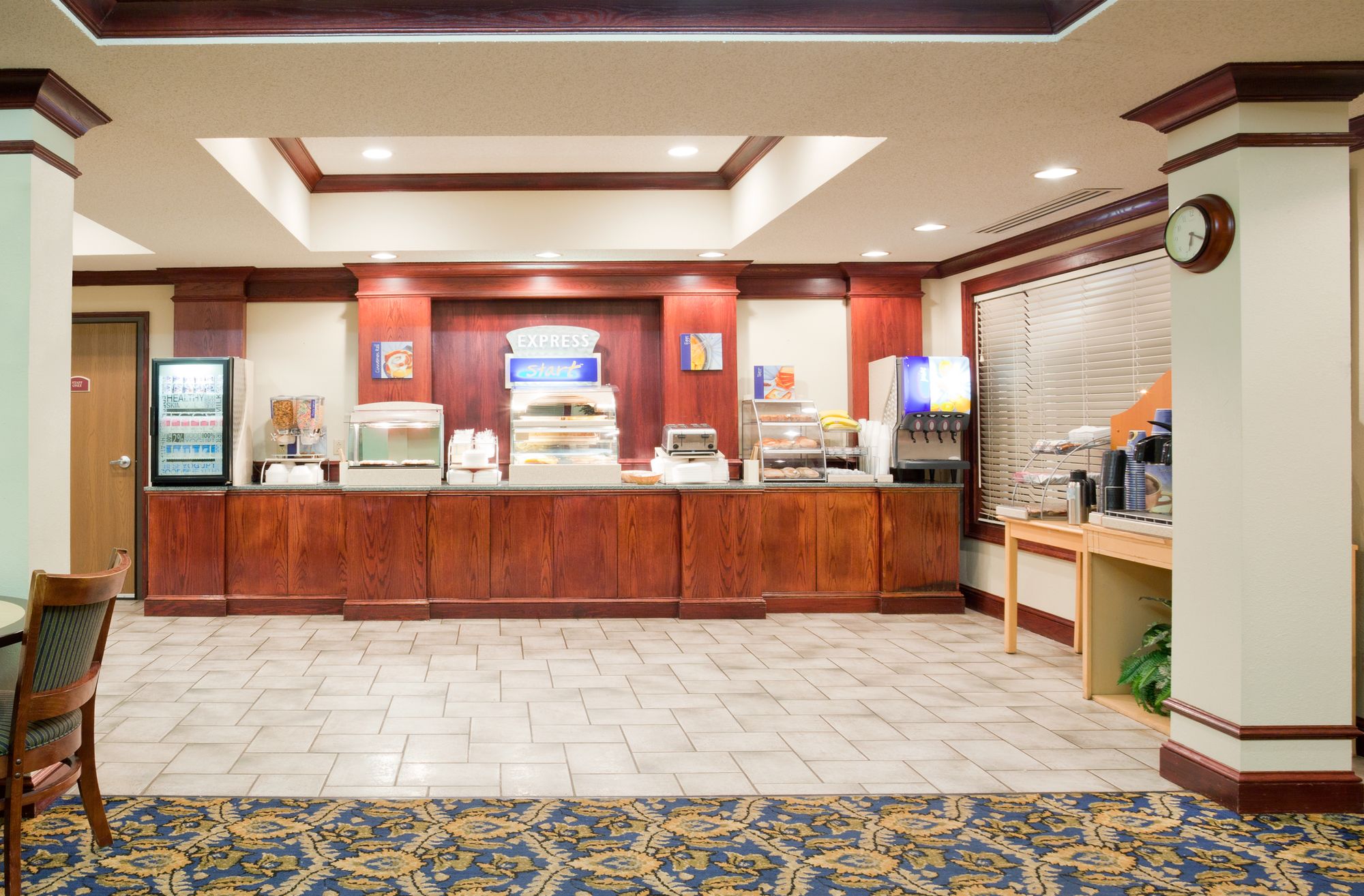 Holiday Inn Express Hotel & Suites Superior
