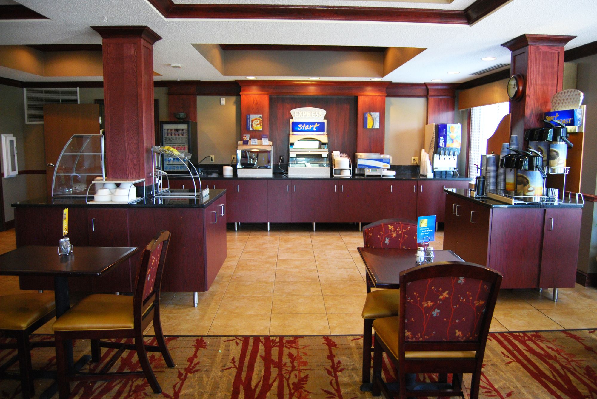 Holiday Inn Express Hotel & Suites Superior