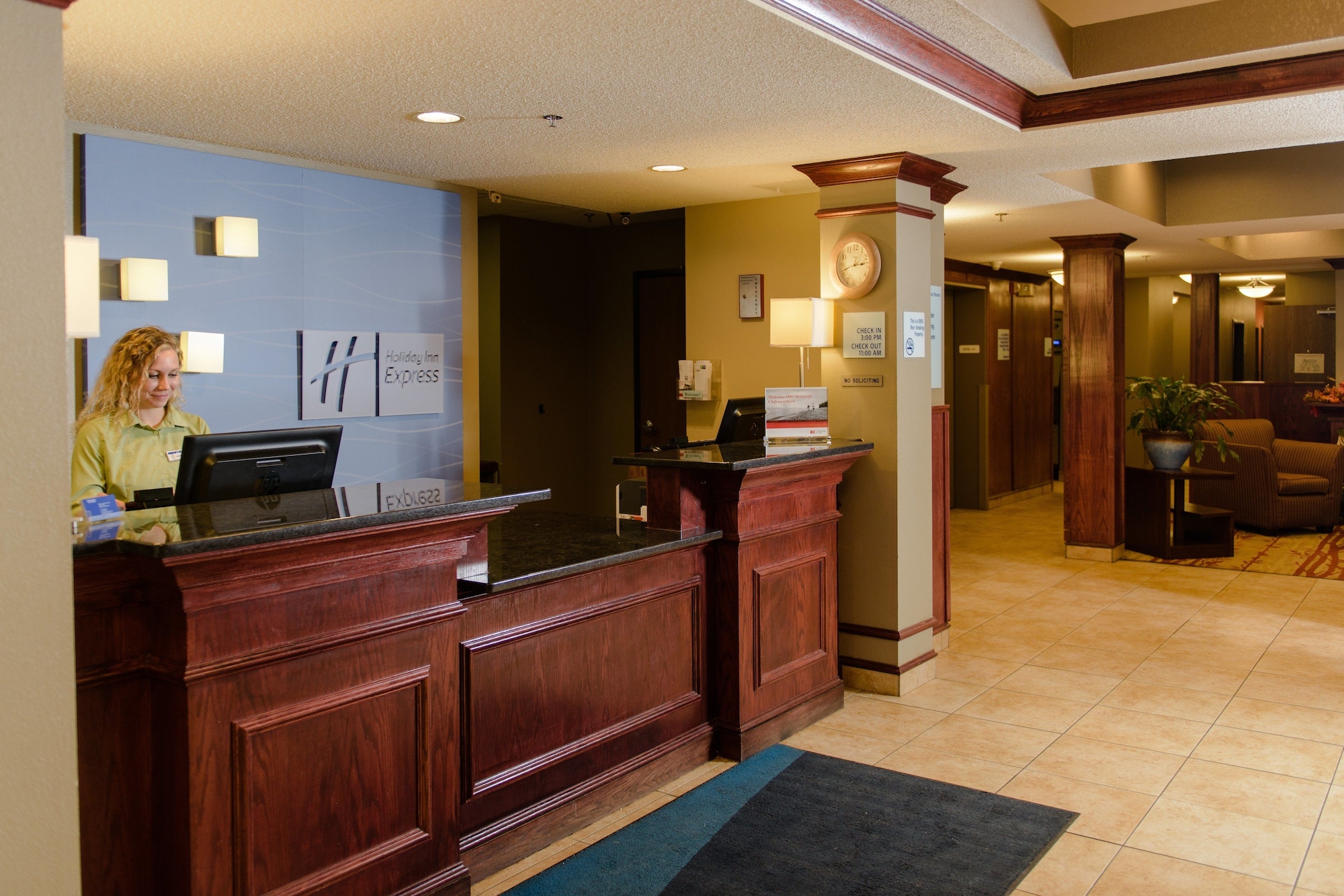 Holiday Inn Express Hotel & Suites Superior